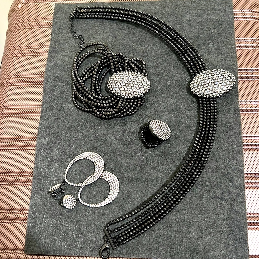 Fine Crystal Jewelry Set